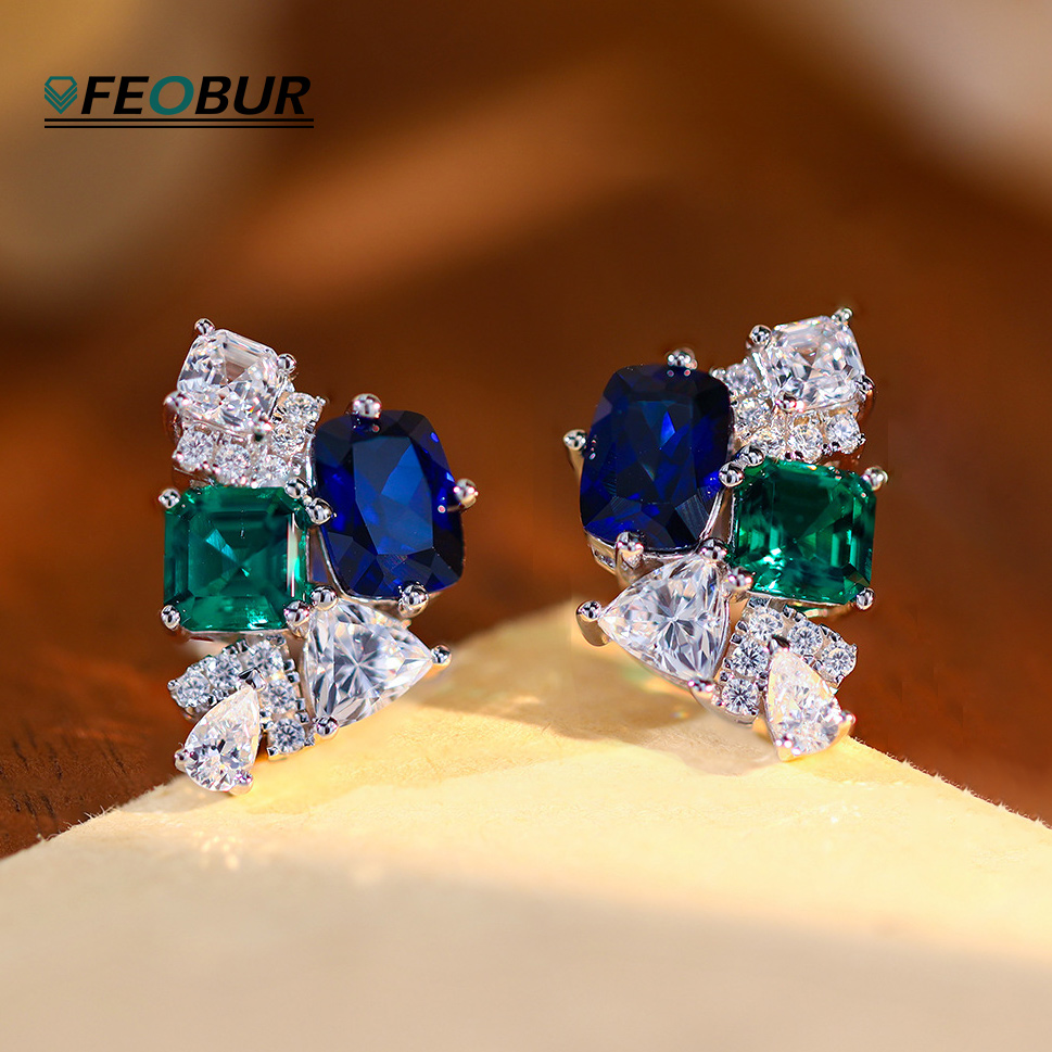 Cluster Stud Ear - أقراط من الياقوت الأخضر المصنوعة في