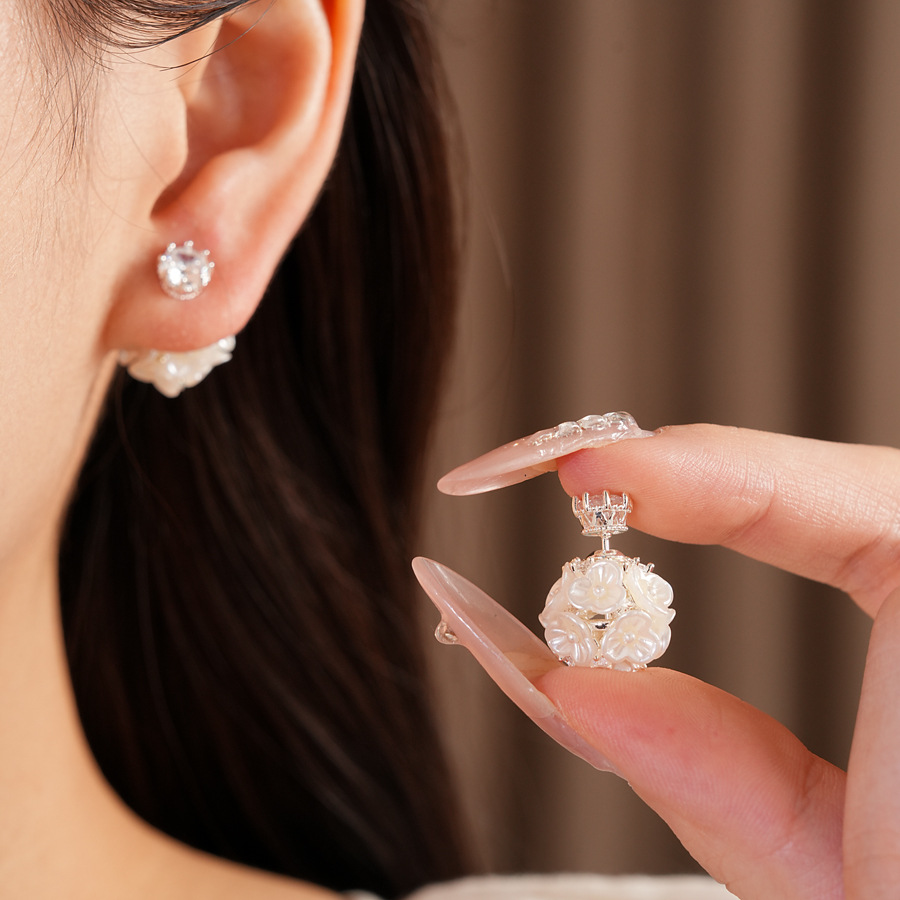 أقراط دو مي ذات الاستخدام المز - مراجعة Cluster Stud Ear وسعره