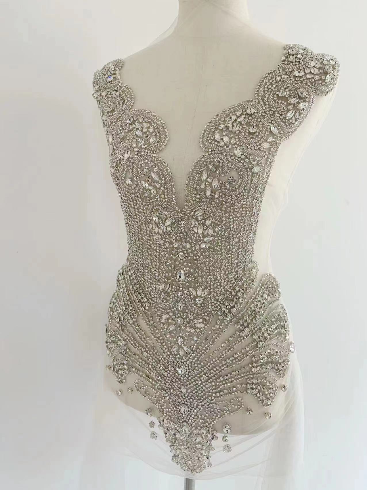 زينة فضية فاخرة كبيرة بفتحة عن - مراجعة Body Jewelry High End وسعره