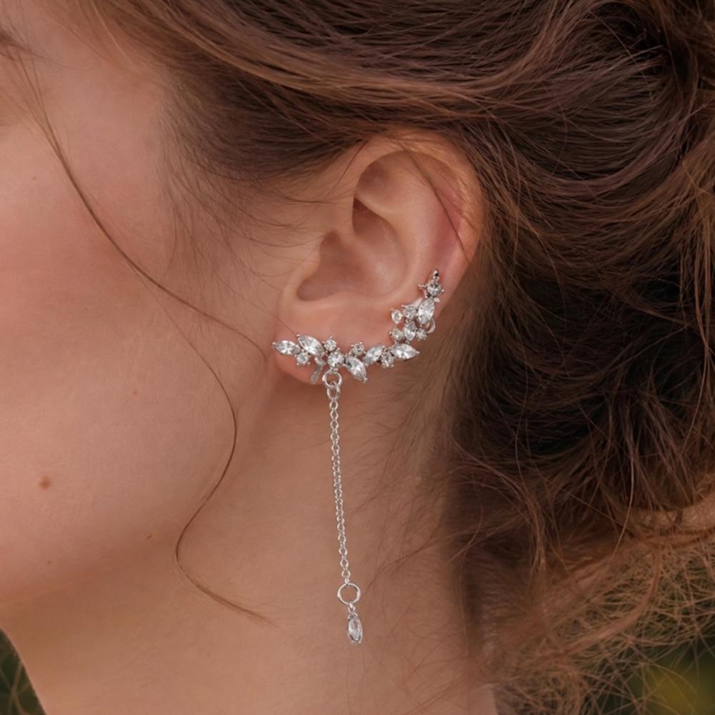 أقراط طويلة متدلية بشرّابات، أ - مراجعة Cluster Stud Ear وسعره