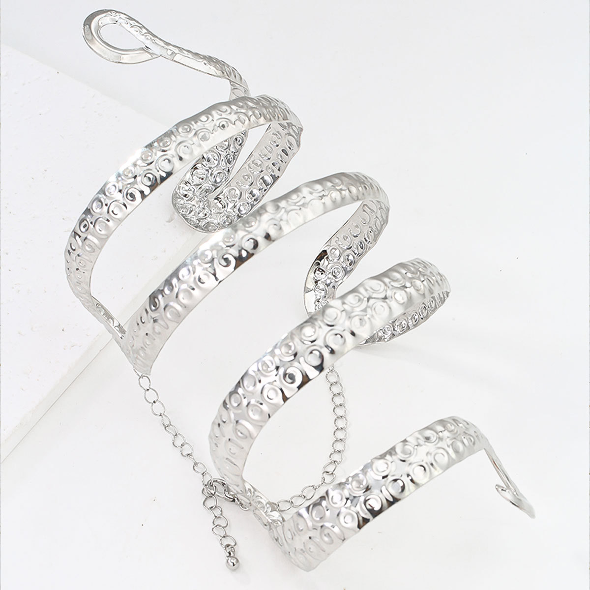 صفعة ذراع الأفعى المصنوعة من س - مراجعة Body Jewelry High End وسعره